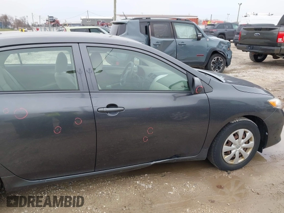 2009 Toyota Corolla with VIN 1NXBU40E99Z138136, listed as a IAAI auction lot 41967052 with 207,892 mi miles. Bid and sale history available at carsss.com. Image 17.