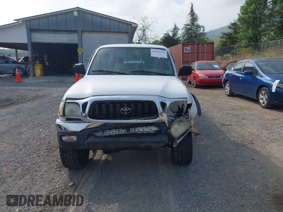 2004 Toyota Tacoma z VIN 5TEWN72N54Z463111, wystawiony jako IAAI lot #42093928 z przebiegiem 147 136 mil mil oraz . Historia ofert i sprzedaży dostępna na DreamBid. Obrazek 13.