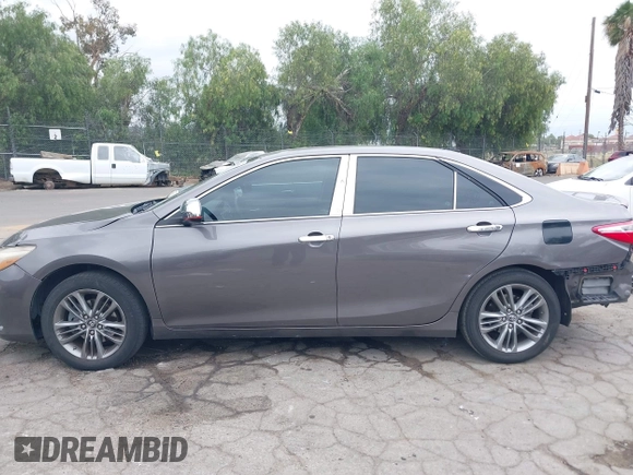 2017 Toyota Camry XLE with VIN 4T1BF1FKXHU389929, listed as a IAAI auction lot 42051551 with 98,285 mi miles. Bid and sale history available at carsss.com. Image 14.