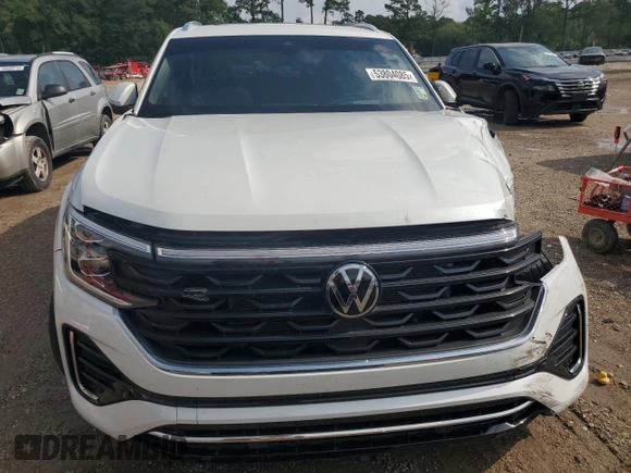 2024 Volkswagen Atlas SEL R-Line with VIN 1V2AE2CA8RC260355, listed as a Copart auction lot 53804085 with 1,951 mi miles and Salvage title. Bid and sale history available at DreamBid. Image 5.