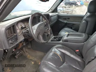 2003 Chevrolet Silverado SS z VIN 2GCEK19N131405989, wystawiony jako Copart lot #78269464 z przebiegiem 293 794 mil mil oraz Szkody całkowita. Historia ofert i sprzedaży dostępna na DreamBid. Obrazek 7.