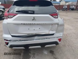 2024 Mitsubishi Eclipse Cross SE with VIN JA4ATWAA7RZ000716, listed as a IAAI auction lot 41221220 with 903 mi miles and . Bid and sale history available at DreamBid. Image 6.