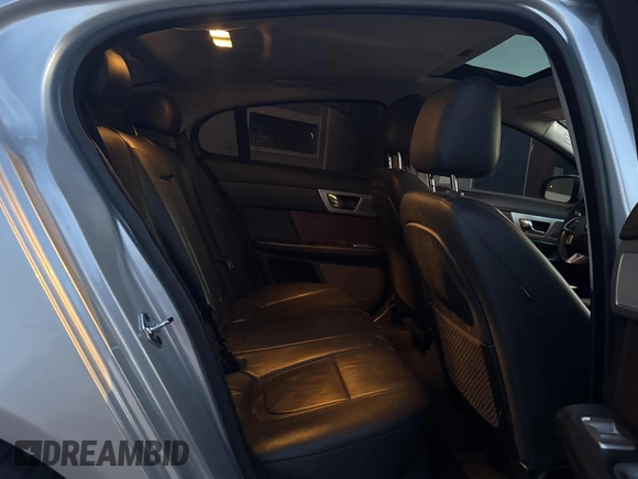 2015 Jaguar XF T Premium with VIN SAJWA0FS9FPU77950, listed as a Copart auction lot 55866875 with 93,149 mi miles and Clean Title. Bid and sale history available at DreamBid. Image 6.