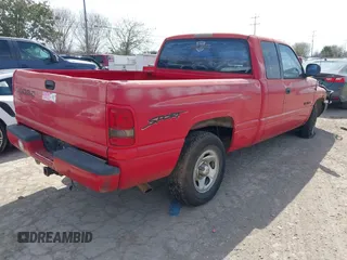 1998 Dodge 1500 z VIN 3B7HC13Z3WG233093, wystawiony jako IAAI lot #41526254 z przebiegiem 260 000 mil mil oraz . Historia ofert i sprzedaży dostępna na DreamBid. Obrazek 4.