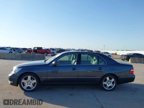 2005 Lexus LS 430 with VIN JTHBN36F155026302, listed as a IAAI auction lot 41974790 with 157,902 mi miles. Bid and sale history available at carsss.com. Image 14.