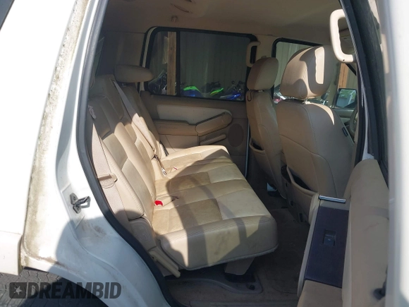 2008 Ford Explorer Limited z VIN 1FMEU75E28UA84071, wystawiony jako IAAI lot #42469696 z przebiegiem 268 251 mil mil oraz . Historia ofert i sprzedaży dostępna na DreamBid. Obrazek 8.
