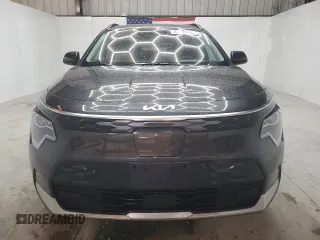 2023 Kia Niro Wind with VIN KNDCR3L17P5075543, listed as a Copart auction lot 54357645 with 21,409 mi miles and Clean Title. Bid and sale history available at DreamBid. Image 5.