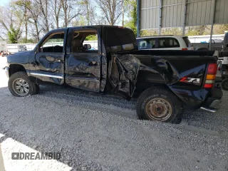 2004 GMC Sierra 1500 SLE z VIN 2GTEK13TX41377215, wystawiony jako Copart lot #53242885 z przebiegiem 202 070 mil mil oraz Szkoda całkowita • Salvage title. Historia ofert i sprzedaży dostępna na DreamBid. Obrazek 2.