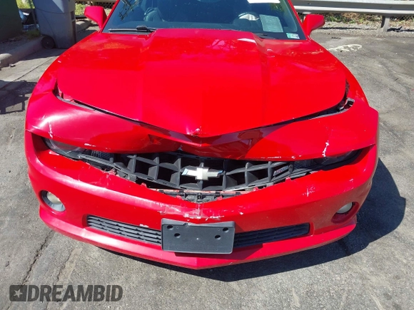 2010 Chevrolet Camaro 2SS z VIN 2G1FK1EJ0A9144871, wystawiony jako IAAI lot #42054933 z przebiegiem 140 100 mil mil oraz . Historia ofert i sprzedaży dostępna na DreamBid. Obrazek 6.