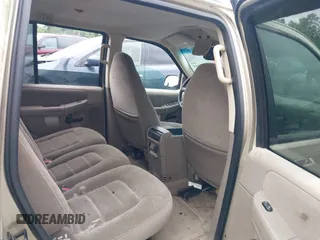 2002 Ford Explorer XLT z VIN 1FMZU73EX2ZA92143, wystawiony jako IAAI lot #42345344 z przebiegiem Nie podano mil oraz . Historia ofert i sprzedaży dostępna na DreamBid. Obrazek 8.