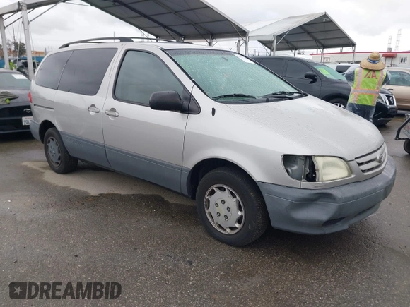 2002 Toyota Sienna CE with VIN 4T3ZF19C02U493816, listed as a IAAI auction lot 41813141 with 216,915 mi miles. Bid and sale history available at carsss.com. Image 1.