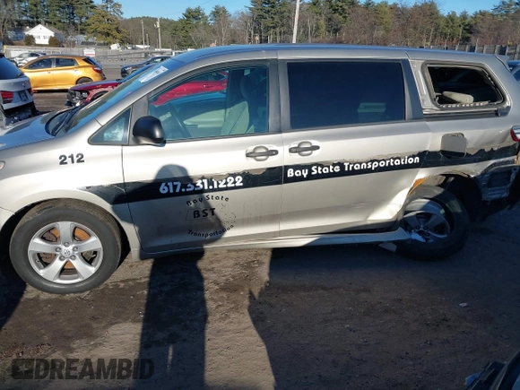 2015 Toyota Sienna L с VIN 5TDZK3DC6FS543494, выставлен на аукционе IAAI как лот 40984941 с пробегом 146 352 миль миль и . История ставок и продаж доступна на DreamBid. Изображение 14.