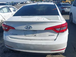 2015 Hyundai Sonata Limited with VIN 5NPE34AF2FH055617, listed as a IAAI auction lot 41977619 with 139,365 mi miles and . Bid and sale history available at carsss.com. Image 17.