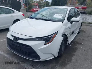 2023 Toyota Corolla LE z VIN JTDB4MEE7PJ001532, wystawiony jako IAAI lot #42073674 z przebiegiem 32 962 mil mil oraz . Historia ofert i sprzedaży dostępna na DreamBid. Obrazek 17.