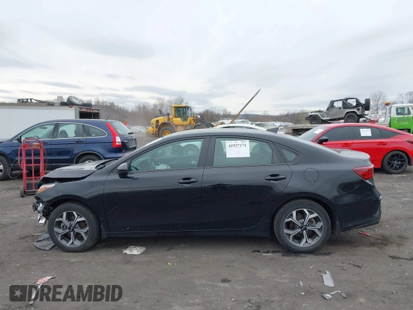 2021 Kia Forte FE with VIN 3KPF24AD1ME270655, listed as a IAAI auction lot 41937171 with 35,081 mi miles and . Bid and sale history available at carsss.com. Image 14.