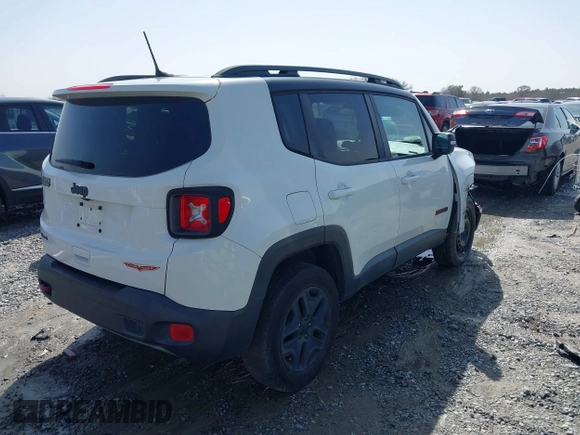2018 Jeep Renegade Trailhawk with VIN ZACCJBCB9JPG81032, listed as a IAAI auction lot 41722934 with 178,502 mi miles. Bid and sale history available at carsss.com. Image 4.