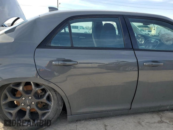 2019 Chrysler 300 Touring with VIN 2C3CCARG7KH723101, listed as a Copart auction lot 43809165 with Not Provided miles and Salvage Title. Bid and sale history available at carsss.com. Image 10.