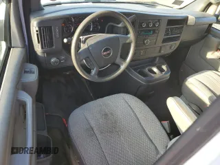 2017 GMC Savana Cargo Van with VIN 1GTW7AFF2H1911430, listed as a Copart auction lot 43959125 with 82,379 mi miles and Salvage Title. Bid and sale history available at carsss.com. Image 8.