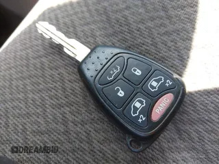 2005 Dodge Caravan SXT z VIN 2D4GP44L75R463727, wystawiony jako IAAI lot #42214416 z przebiegiem 260 628 mil mil oraz . Historia ofert i sprzedaży dostępna na DreamBid. Obrazek 11.