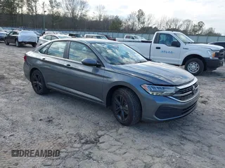 2024 Volkswagen Jetta SE with VIN 3VW7M7BU0RM066857, listed as a IAAI auction lot 41595002 with 4,600 mi miles and . Bid and sale history available at DreamBid. Image 1.