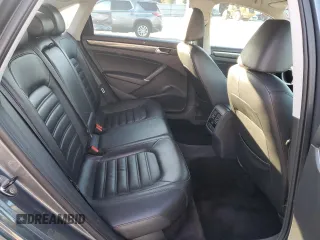 2016 Volkswagen Passat SEL z VIN 1VWCT7A39GC063254, wystawiony jako Copart lot #85563414 z przebiegiem 244 086 mil mil oraz Szkoda całkowita • Salvage title. Historia ofert i sprzedaży dostępna na DreamBid. Obrazek 11.