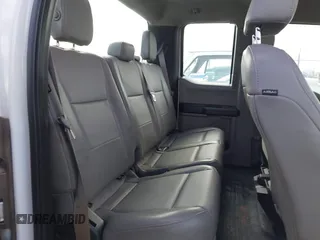 2017 Ford F-150 XL with VIN 1FTEX1C83HKD10426, listed as a IAAI auction lot 41720579 with 188,145 mi miles. Bid and sale history available at carsss.com. Image 8.