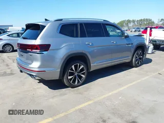 2024 Volkswagen Atlas SEL Premium R-Line с VIN 1V2FR2CA4RC591508, выставлен на аукционе IAAI как лот 41660452 с пробегом 1 783 миль миль и . История ставок и продаж доступна на DreamBid. Изображение 4.
