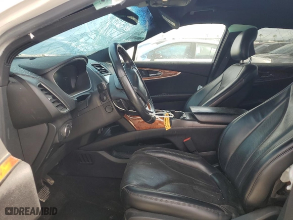 2019 Lincoln Nautilus Reserve with VIN 2LMPJ8L90KBL50590, listed as a Copart auction lot 49996625 with 65,164 mi miles and Salvage Title. Bid and sale history available at carsss.com. Image 7.
