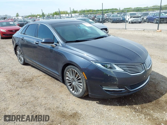 2013 Lincoln MKZ Hybrid with VIN 3LN6L2LU2DR821615, listed as a IAAI auction lot 42129870 with 137,833 mi miles. Bid and sale history available at carsss.com. Image 1.