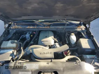 2005 Chevrolet Avalanche LS z VIN 3GNEC12Z85G181745, wystawiony jako Copart lot #49137995 z przebiegiem 201 187 mil mil oraz Szkoda całkowita • Salvage title. Historia ofert i sprzedaży dostępna na DreamBid. Obrazek 11.