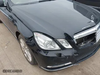 2013 Mercedes-Benz E-Class E 350 Luxury with VIN WDDHF8JB7DA708803, listed as a IAAI auction lot 41559901 with 101,097 mi miles. Bid and sale history available at carsss.com. Image 18.