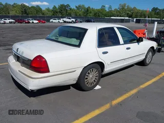 2006 Mercury Grand Marquis LS Premium z VIN 2MEFM75V46X614439, wystawiony jako IAAI lot #42319947 z przebiegiem 125 715 mil mil oraz . Historia ofert i sprzedaży dostępna na DreamBid. Obrazek 4.