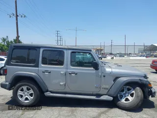 2020 Jeep Wrangler Unlimited Sport S с VIN 1C4HJXDN3LW268895, выставлен на аукционе IAAI как лот 42555660 с пробегом 60 962 миль миль и . История ставок и продаж доступна на DreamBid. Изображение 13.
