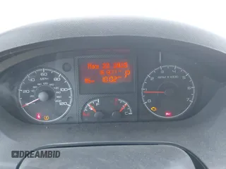 2018 Ram ProMaster Cargo z VIN 3C6URVHG3JE116329, wystawiony jako IAAI lot #42331735 z przebiegiem 161 377 mil mil oraz . Historia ofert i sprzedaży dostępna na DreamBid. Obrazek 7.