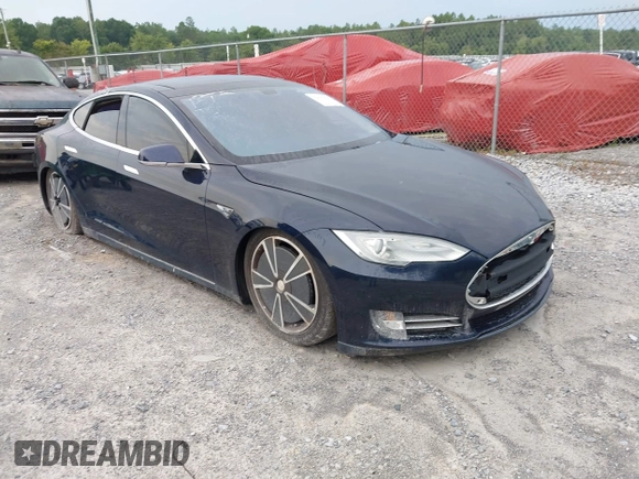 2013 Tesla Model S Performance с VIN 5YJSA1DP3DFP06177, выставлен на аукционе IAAI как лот 42675354 с пробегом 95 143 миль миль и . История ставок и продаж доступна на DreamBid. Изображение 1.