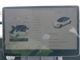 2023 Tesla Model 3 Performance z VIN 5YJ3E1EC8PF487550, wystawiony jako IAAI lot #42093712 z przebiegiem 27 305 mil mil oraz . Historia ofert i sprzedaży dostępna na DreamBid. Obrazek 7.