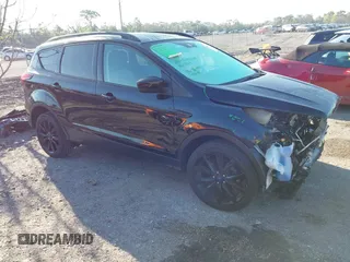 2019 Ford Escape SE z VIN 1FMCU0GD8KUB06746, wystawiony jako IAAI lot #41667416 z przebiegiem 96 389 mil mil oraz . Historia ofert i sprzedaży dostępna na DreamBid. Obrazek 1.