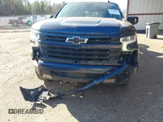 2022 Chevrolet Silverado 1500 RST with VIN 1GCUDEEDXNZ522622, listed as a IAAI auction lot 41363844 with 80,710 mi miles and . Bid and sale history available at DreamBid. Image 6.
