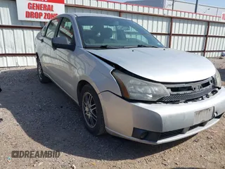 2011 Ford Focus SE with VIN 1FAHP3FN5BW147620, listed as a IAAI auction lot 41775563 with 228,222 mi miles. Bid and sale history available at carsss.com. Image 1.