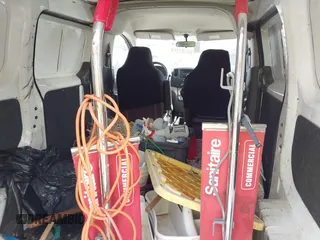2017 Nissan NV200 S z VIN 3N6CM0KN1HK718121, wystawiony jako IAAI lot #41750406 z przebiegiem 95 249 mil mil oraz . Historia ofert i sprzedaży dostępna na DreamBid. Obrazek 8.