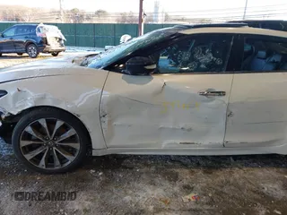 2020 Nissan Maxima Platinum with VIN 1N4AA6FV5LC385023, listed as a IAAI auction lot 41340116 with 82,924 mi miles and . Bid and sale history available at DreamBid. Image 17.