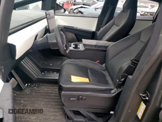 2024 Tesla Cybertruck with VIN 7G2CEHED3RA021099, listed as a Copart auction lot 47808765 with 0 mi miles and Salvage Title. Bid and sale history available at carsss.com. Image 7.