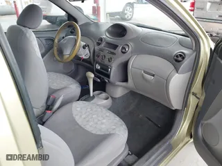 2001 Toyota ECHO with VIN JTDAT123X10188424, listed as a IAAI auction lot 41879991 with 1 mi miles. Bid and sale history available at carsss.com. Image 5.