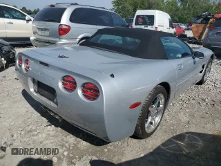 1998 Chevrolet Corvette with VIN 1G1YY32G9W5123033, listed as a Copart auction lot 68718924 with 0 mi miles and Salvage Title. Bid and sale history available at carsss.com. Image 3.
