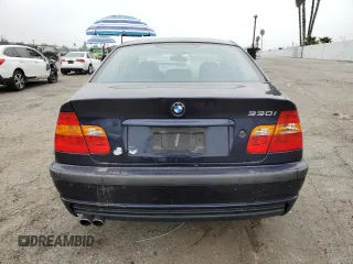 2003 BMW 3 Series 330i with VIN WBAEV53413KM30841, listed as a Copart auction lot 76407924 with 121,102 mi miles and Salvage Title. Bid and sale history available at carsss.com. Image 6.