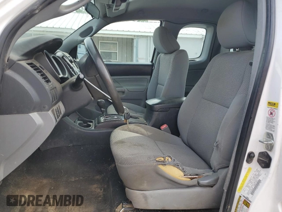 2013 Toyota Tacoma PreRunner with VIN 5TFTU4GN4DX040895, listed as a Copart auction lot 82825534 with 92,667 mi miles and Clean Title. Bid and sale history available at carsss.com. Image 7.