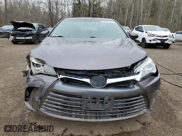 2015 Toyota Camry LE z VIN 4T1BD1FKXFU152666, wystawiony jako Copart lot #54879515 z przebiegiem 315 836 mil mil oraz Czysty tytuł • Clean title. Historia ofert i sprzedaży dostępna na DreamBid. Obrazek 5.
