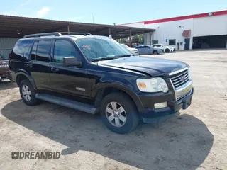 2008 Ford Explorer XLT with VIN 1FMEU73E78UA98826, listed as a IAAI auction lot 42018745 with 154,823 mi miles. Bid and sale history available at carsss.com. Image 1.
