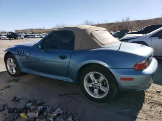 2002 BMW Z3 2.5i with VIN 4USCN33452LK51624, listed as a Copart auction lot 47388825 with 100,044 mi miles and Salvage Title. Bid and sale history available at carsss.com. Image 2.