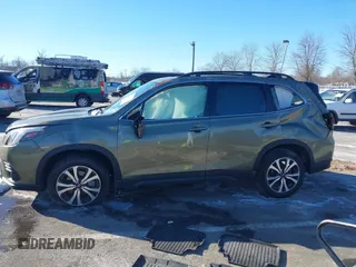 2024 Subaru Forester Limited with VIN JF2SKALC7RH423320, listed as a IAAI auction lot 41417270 with 7,506 mi miles. Bid and sale history available at carsss.com. Image 14.